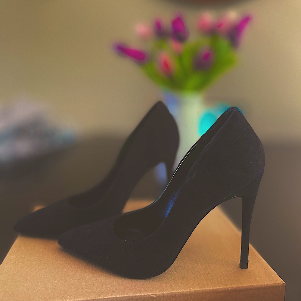 Steve Madden Daisie BLACK Sued Pumps